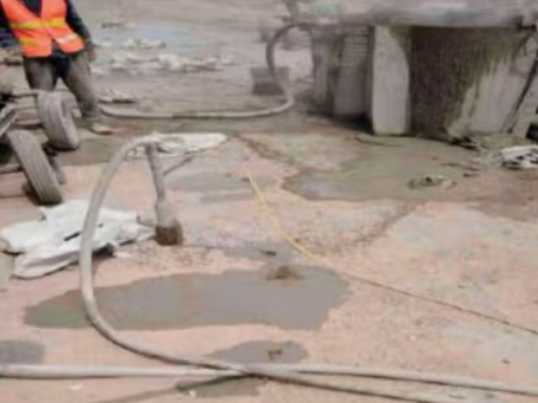 禹王台水泥混凝土路面板底注浆技术 路面脱空注浆整治方案
